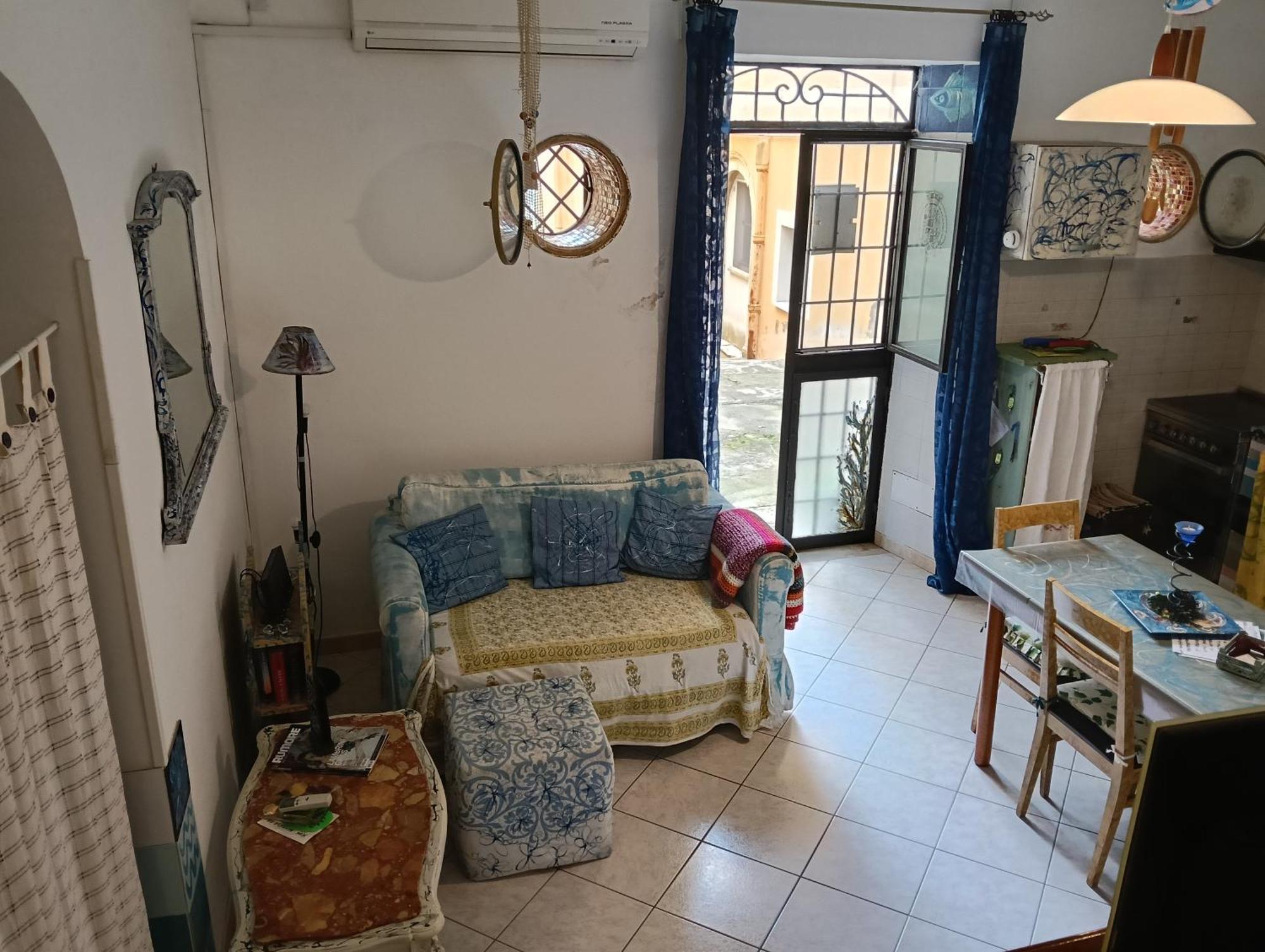 Little Art House Apartment *